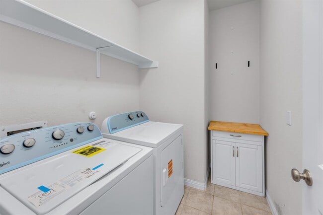 Building Photo - 13008 Texana Trl