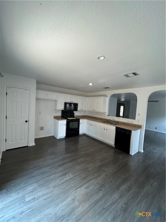 Building Photo - 349 Hummingbird Dr