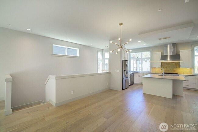 Building Photo - 4Bd/3.25Ba Issaquah House