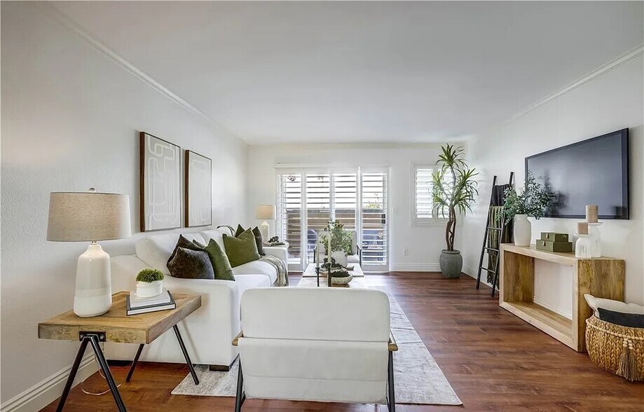 Building Photo - 26142 Serrano Ct