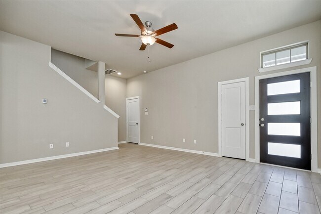 Building Photo - 548 Longleaf Pine Dr