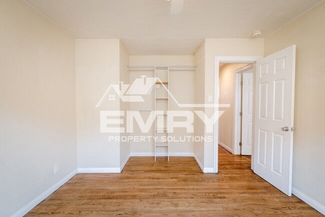 Building Photo - 612 N Brannick Ave