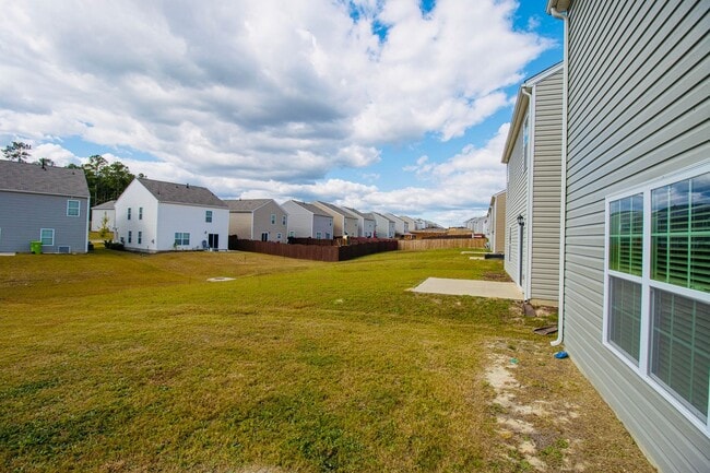 Building Photo - Spacious 4 Bedroom, 2.5 Bath Home in Bowden Village - Just Reduced! Don't miss it!