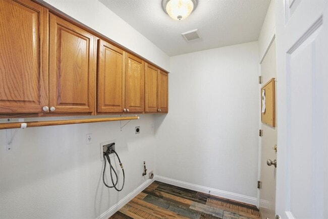 Building Photo - 700 Horizon Trail