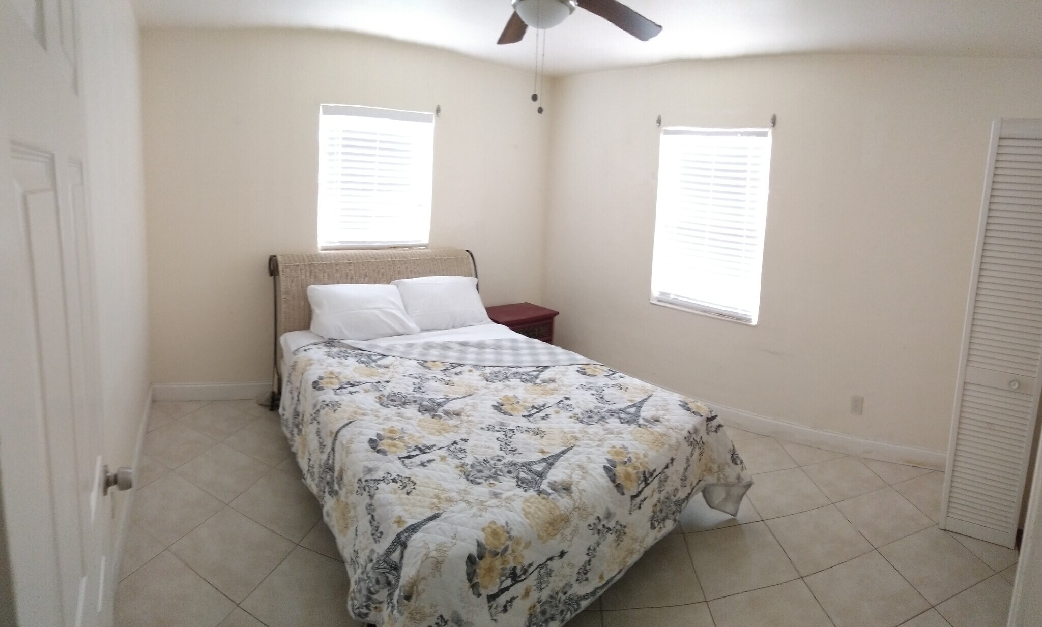 Master Bedroom - 709 Wisteria Ave