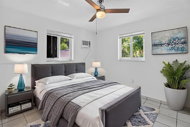 Building Photo - 1864 NW 28th St