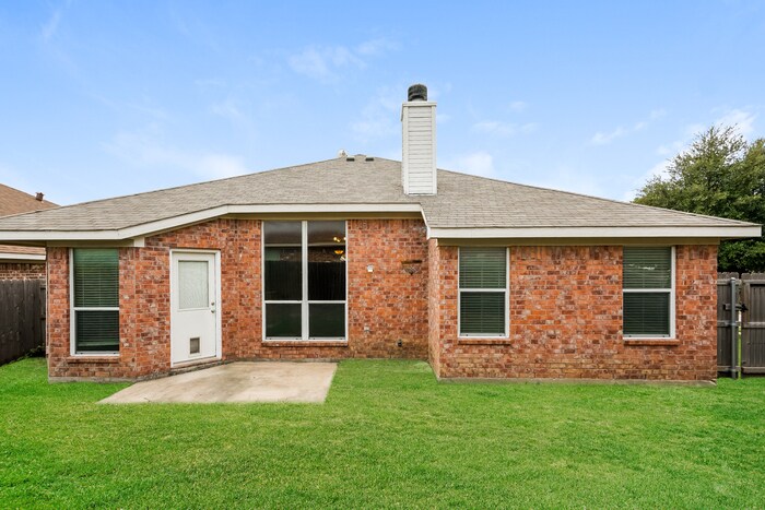 Building Photo - 2744 Ensenada Ln