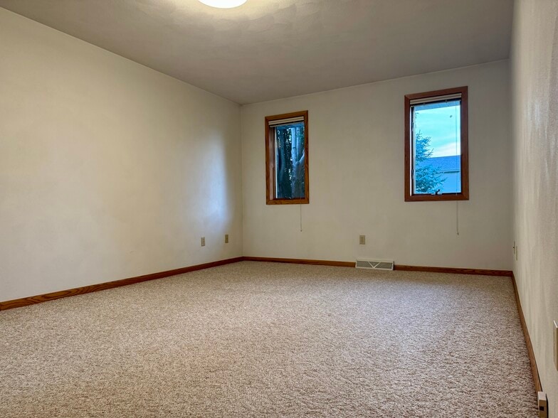 Master Bedroom - 2331 Skylark Drive