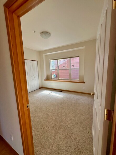 Building Photo - 7706 W 21st Ave