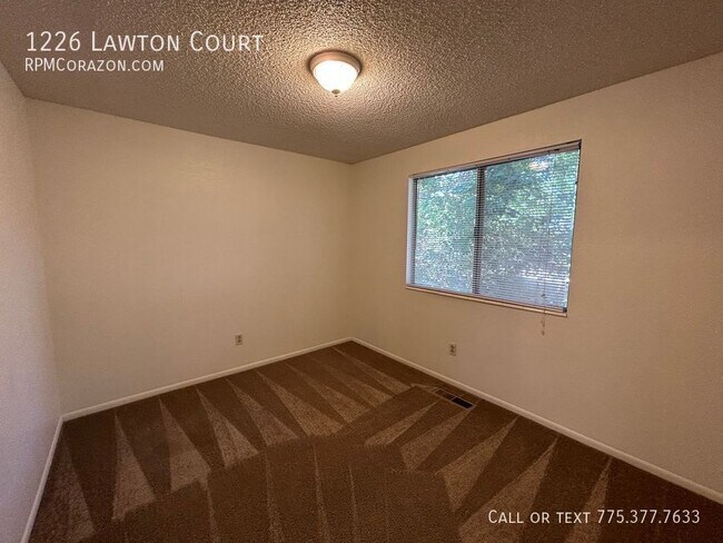 Building Photo - 1226 Lawton Ct