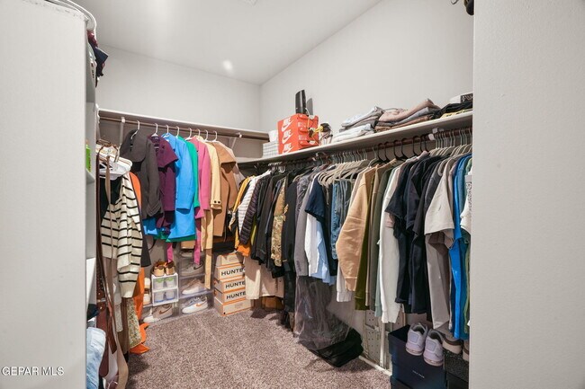 Building Photo - 14820 Mike a Mendoza Ave