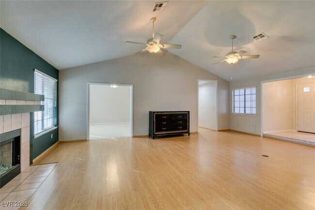 Building Photo - 224 Garfield Dr