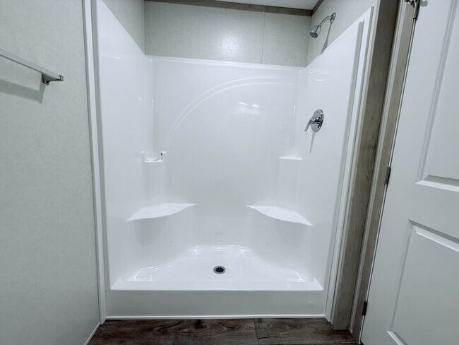 Building Photo - 29680 Jamestown Dr