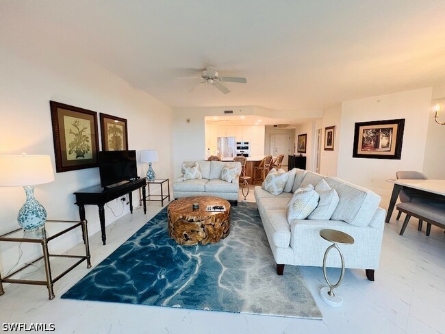 Building Photo - 425 Cove Tower Dr