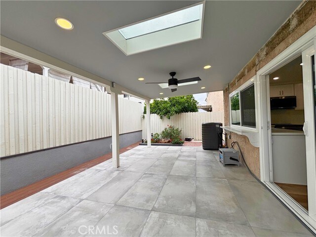 Building Photo - 8203 Owens St