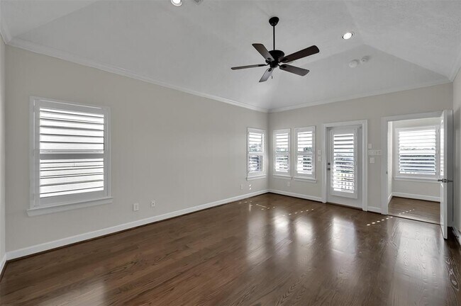 Building Photo - 3324 Chenevert St