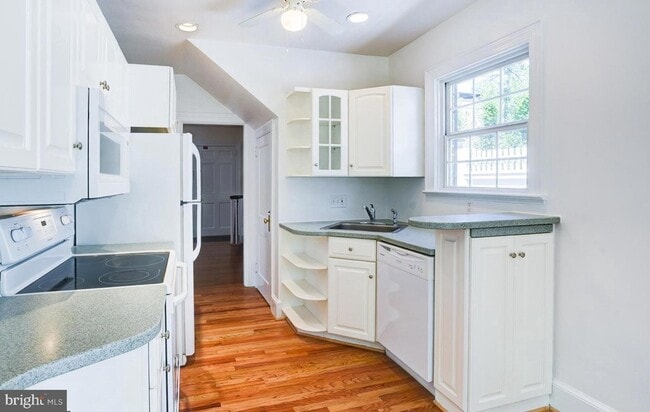 Building Photo - 4633 Asbury Pl NW
