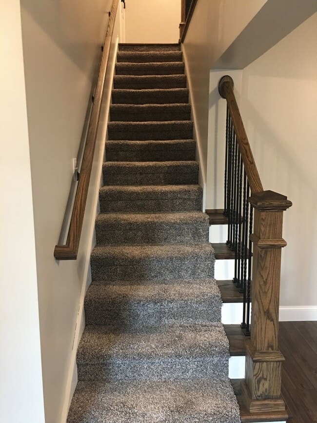 Building Photo - Three Bedroom Two Bath Home in the up and Coming Town of Hurricane