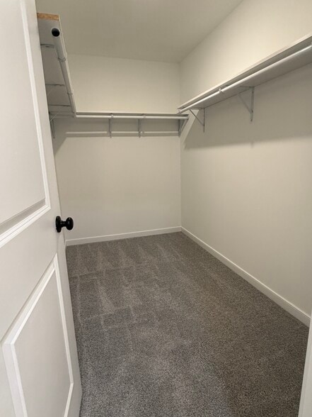 Building Photo - 27 Butternut Dr