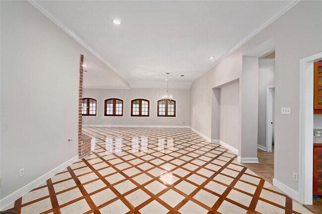 Building Photo - 6303 Lugary Dr