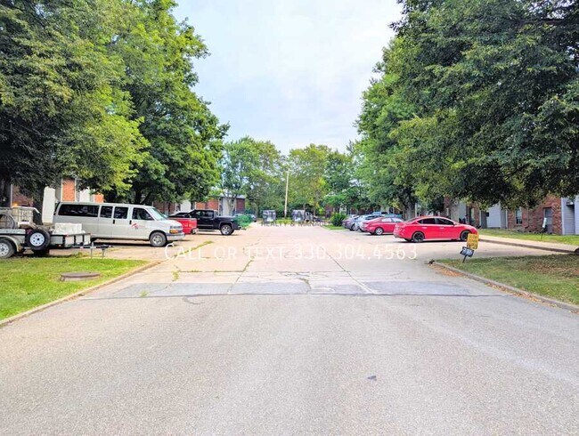 Building Photo - 311 Engadine Ct