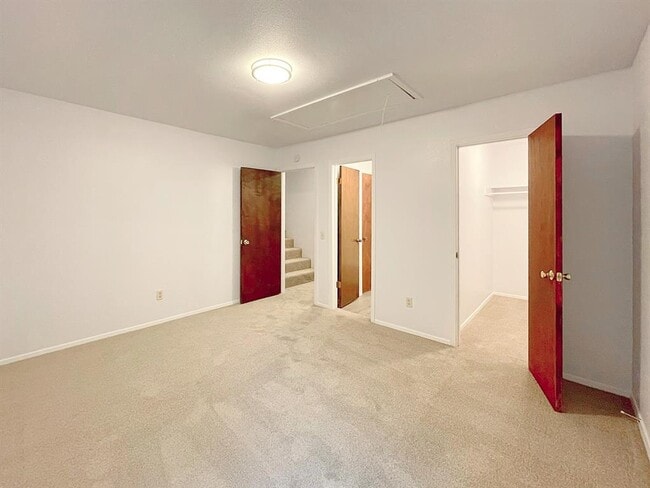 Building Photo - 3570 Ranch Rd 2222