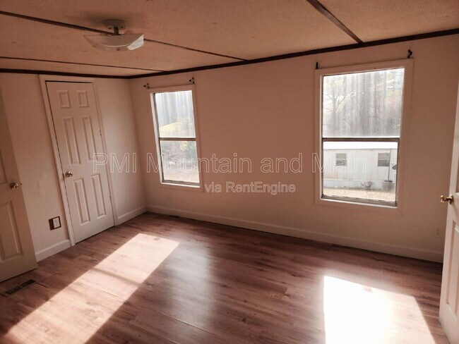 Building Photo - 36 Misty Mountain Way