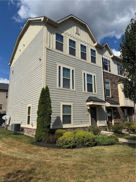Building Photo - 416 Fairmont Dr