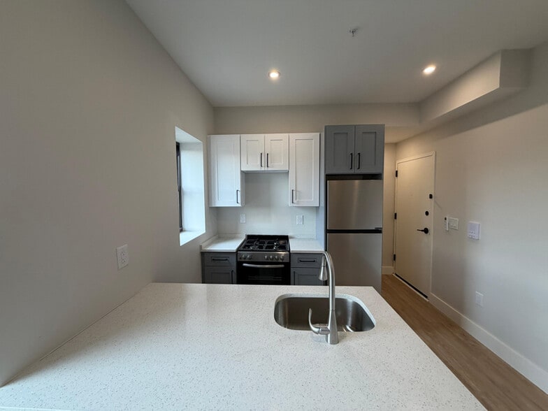 Primary Photo - 269 M.L.K. Drive