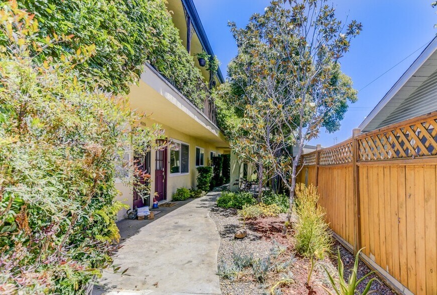 Building Photo - 4013 Illinois St