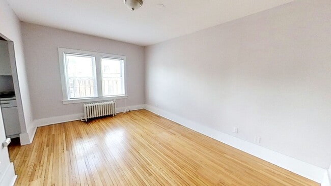Building Photo - 49 Troup St