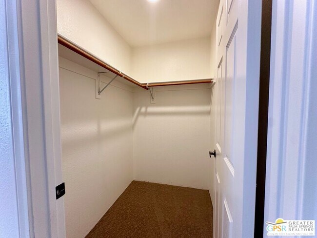 Building Photo - 51220 Avenida Velasco