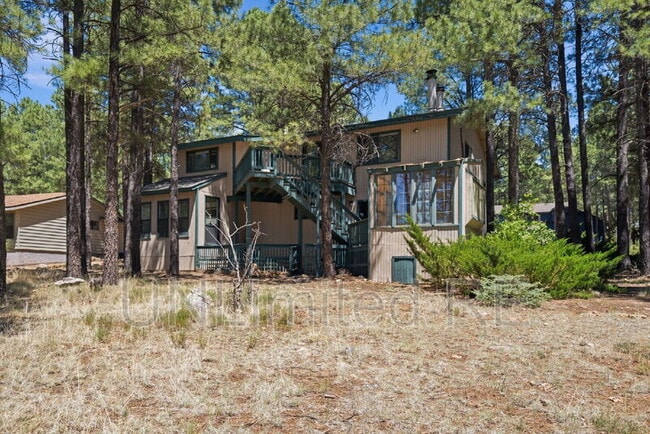 Building Photo - 1410 Inverrary Way