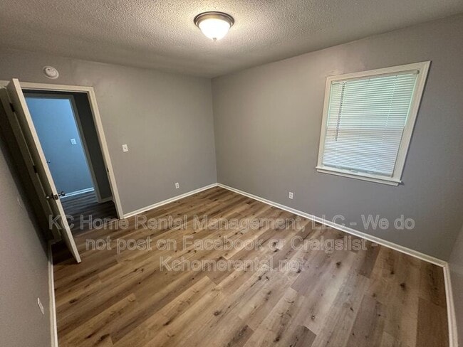 Building Photo - 3028 N 71 St