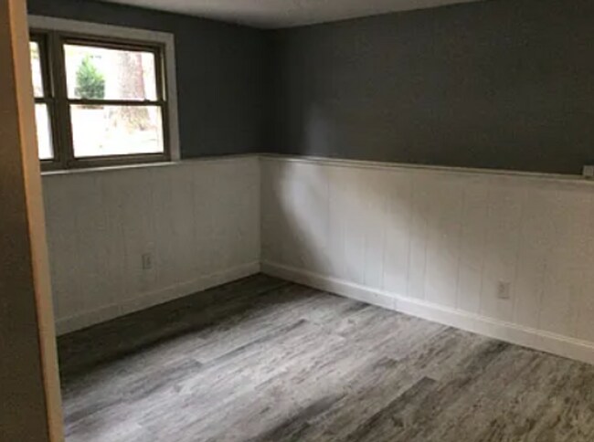 Building Photo - Remodeled 3-Bedroom Home Just Off Six Fork...