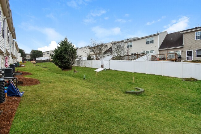 Building Photo - 243 Riley Cir