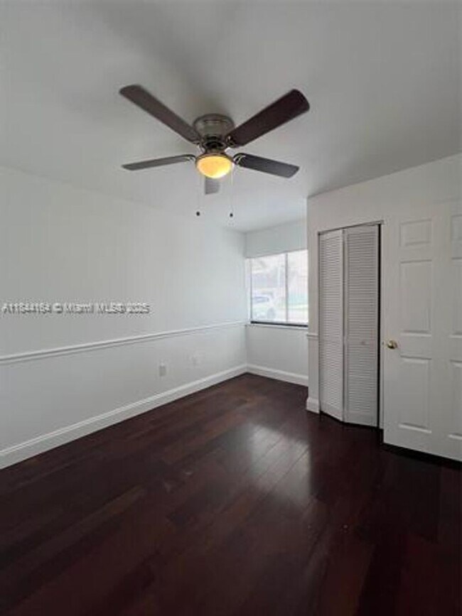 Building Photo - 10511 SW 145th Ct