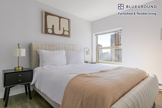 Building Photo - 8 W Chestnut St