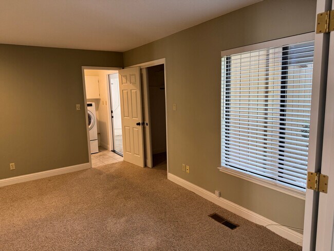 Building Photo - 1225 Red Dog Ln