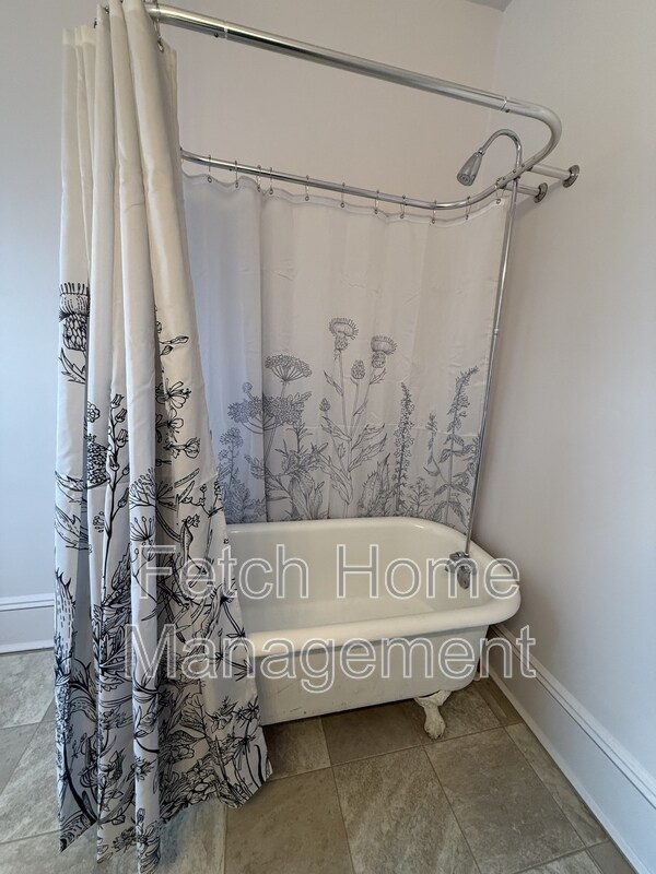 Building Photo - 125 E State St