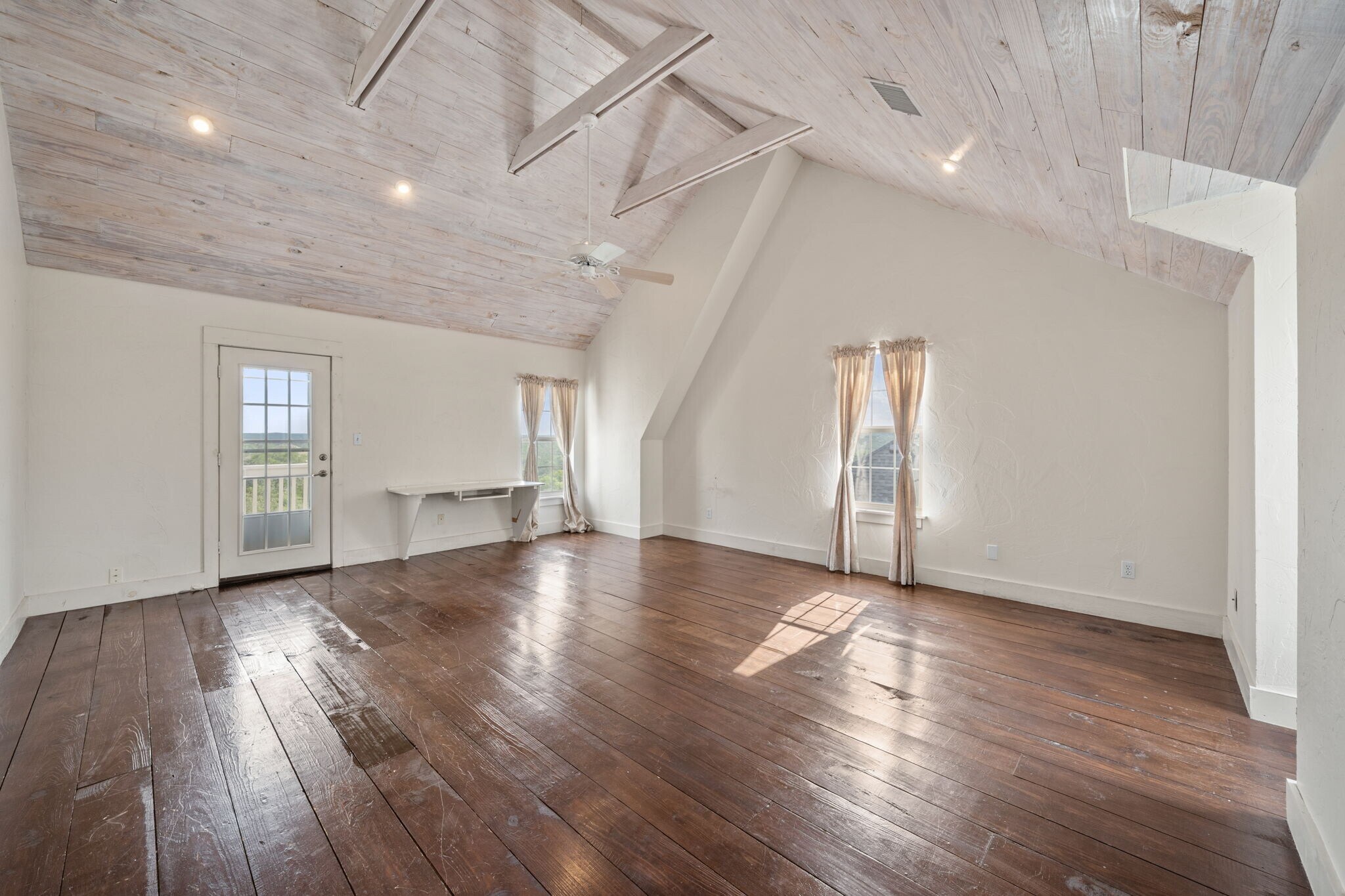 Building Photo - 10809 Range View Dr