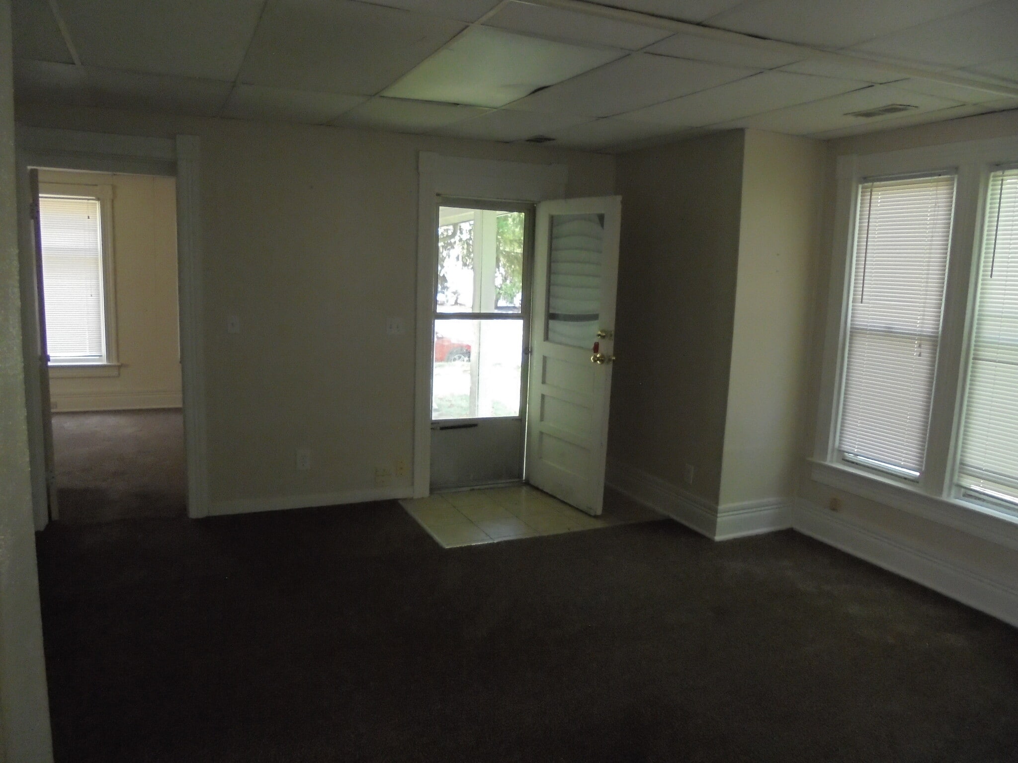 Building Photo - 314 E Evers Ave