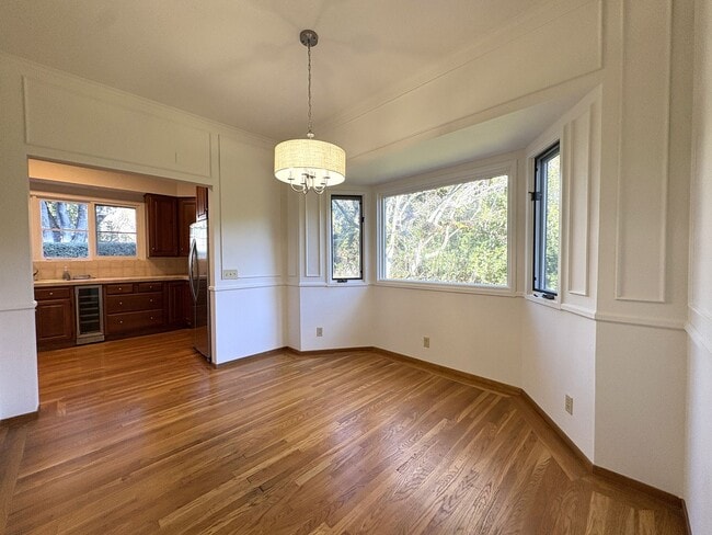 Building Photo - Beautiful Home in Crescent park, Palo Alto available now.