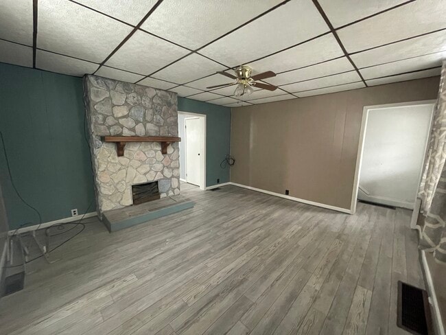Building Photo - 434 N Erie St