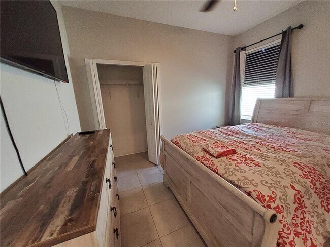 Building Photo - 160 Taft Dr