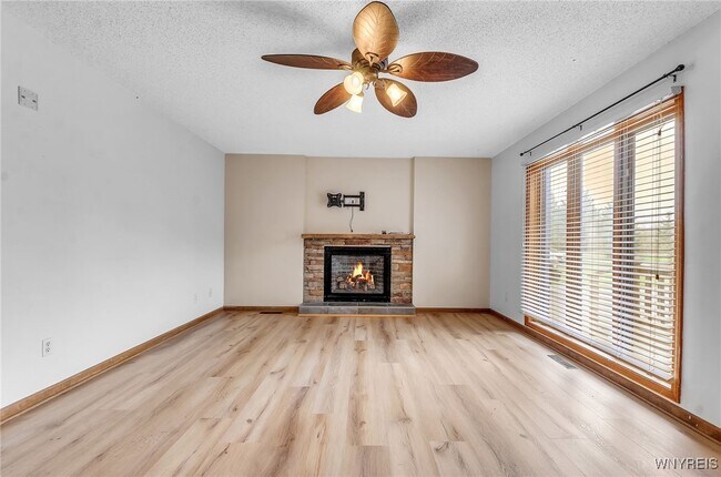 Building Photo - 9400 Wehrle Dr