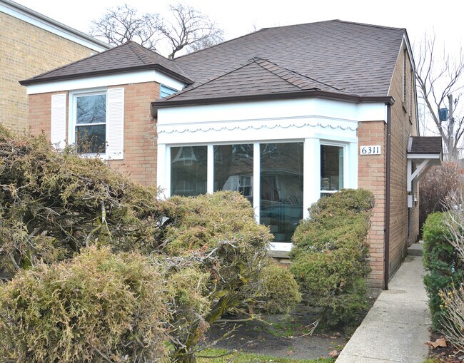 Building Photo - 6311 N Lawndale Ave