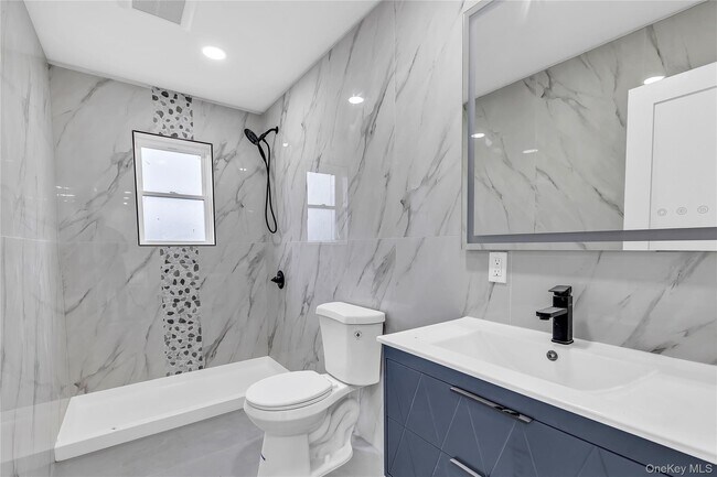 Building Photo - 74 Broadway