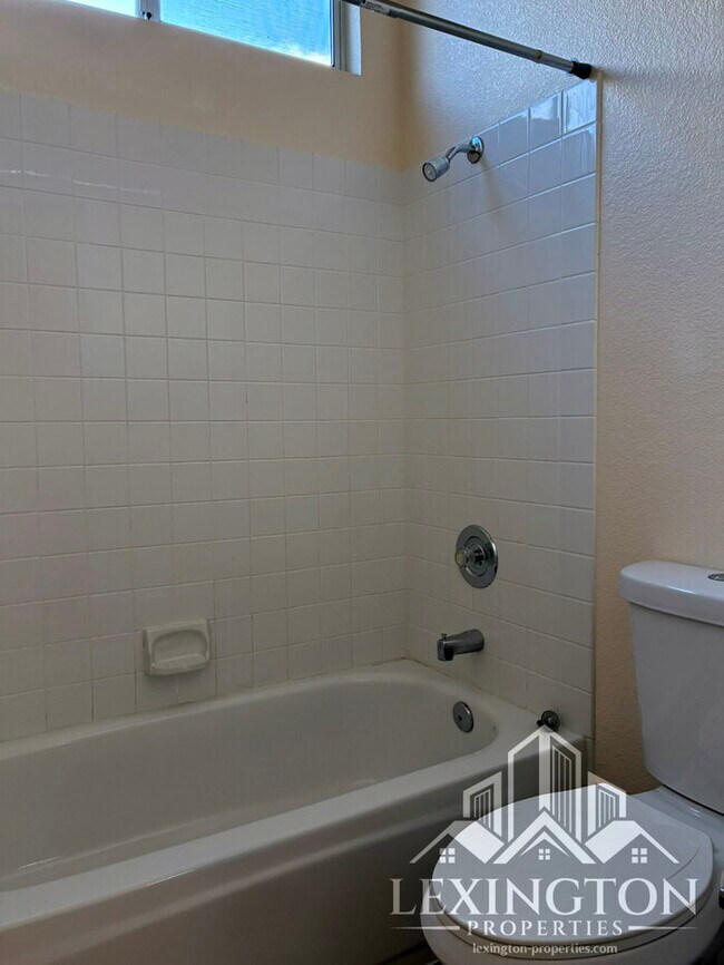 Building Photo - Beautifully Updated, 3BD+office/2BA, Single-Story Home in Rocklin – Off Stanford Ranch Rd., Near ...