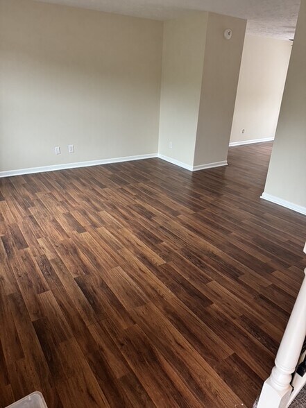Building Photo - 1208 Park Hill Cir